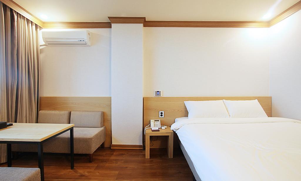 Dawn Beach Hotel Busan Esterno foto