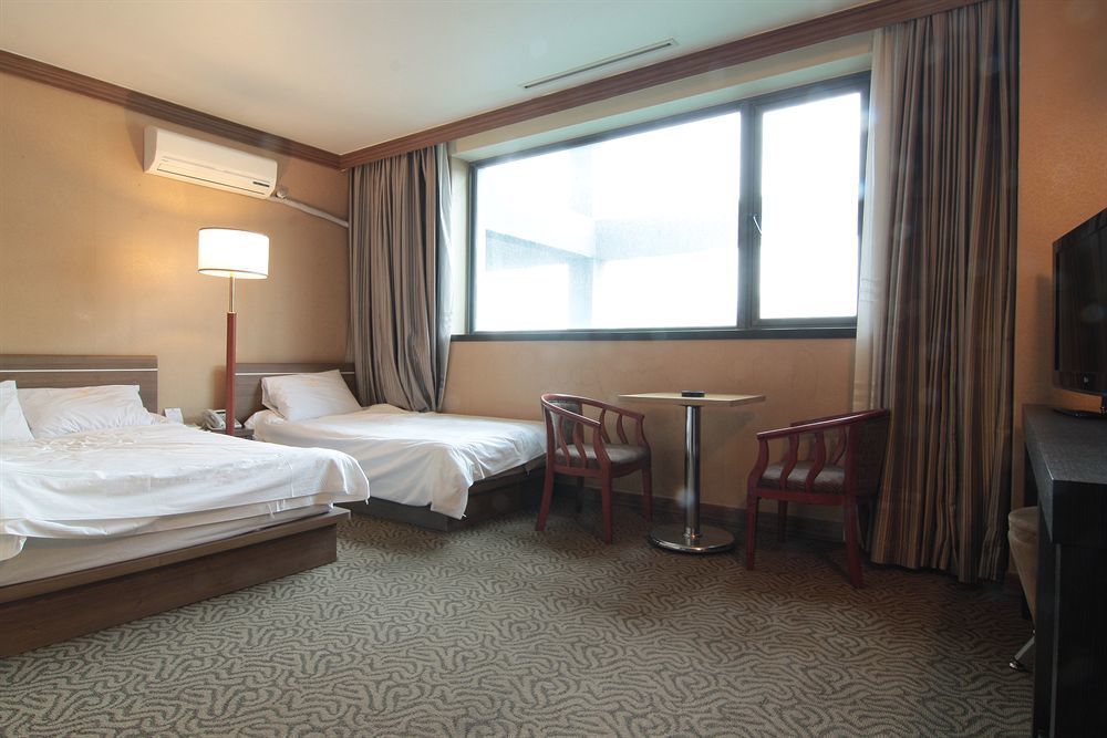 Dawn Beach Hotel Busan Esterno foto