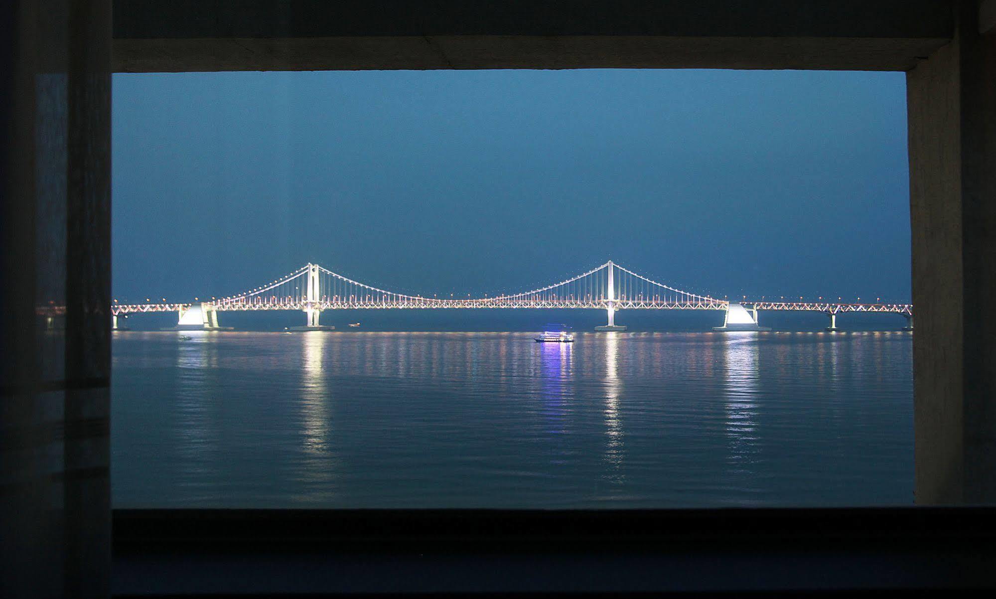 Dawn Beach Hotel Busan Esterno foto