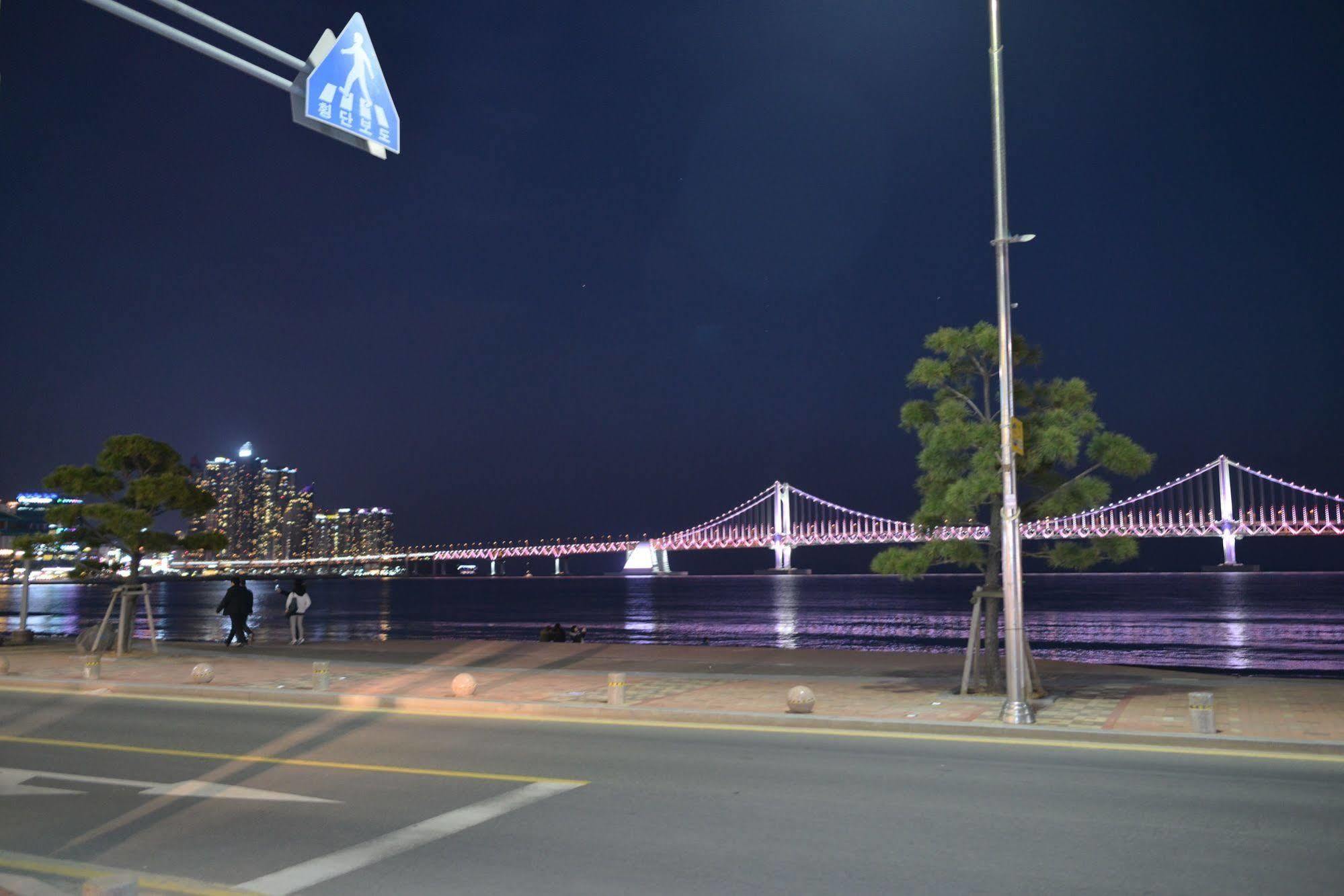 Dawn Beach Hotel Busan Esterno foto