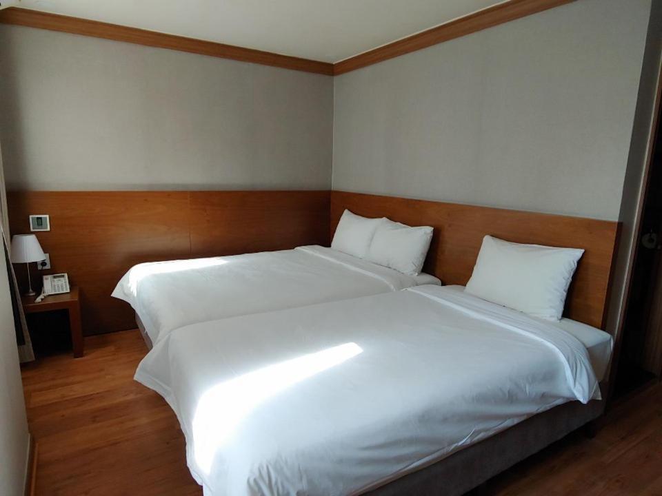 Dawn Beach Hotel Busan Esterno foto