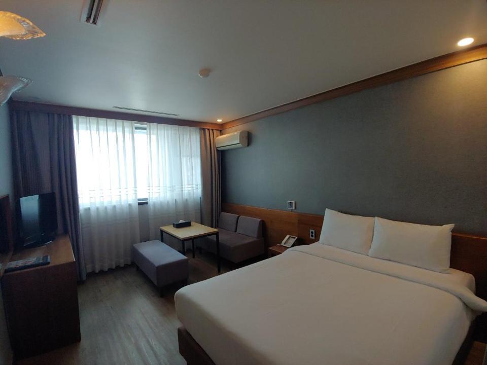Dawn Beach Hotel Busan Esterno foto