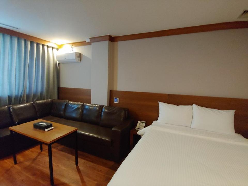 Dawn Beach Hotel Busan Esterno foto
